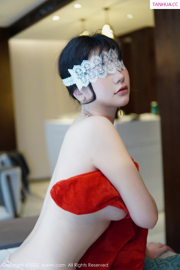   [XiuRen]高清写真图 2022.12.21 No.6022 桃桃子_ 新人美腿第57张图片